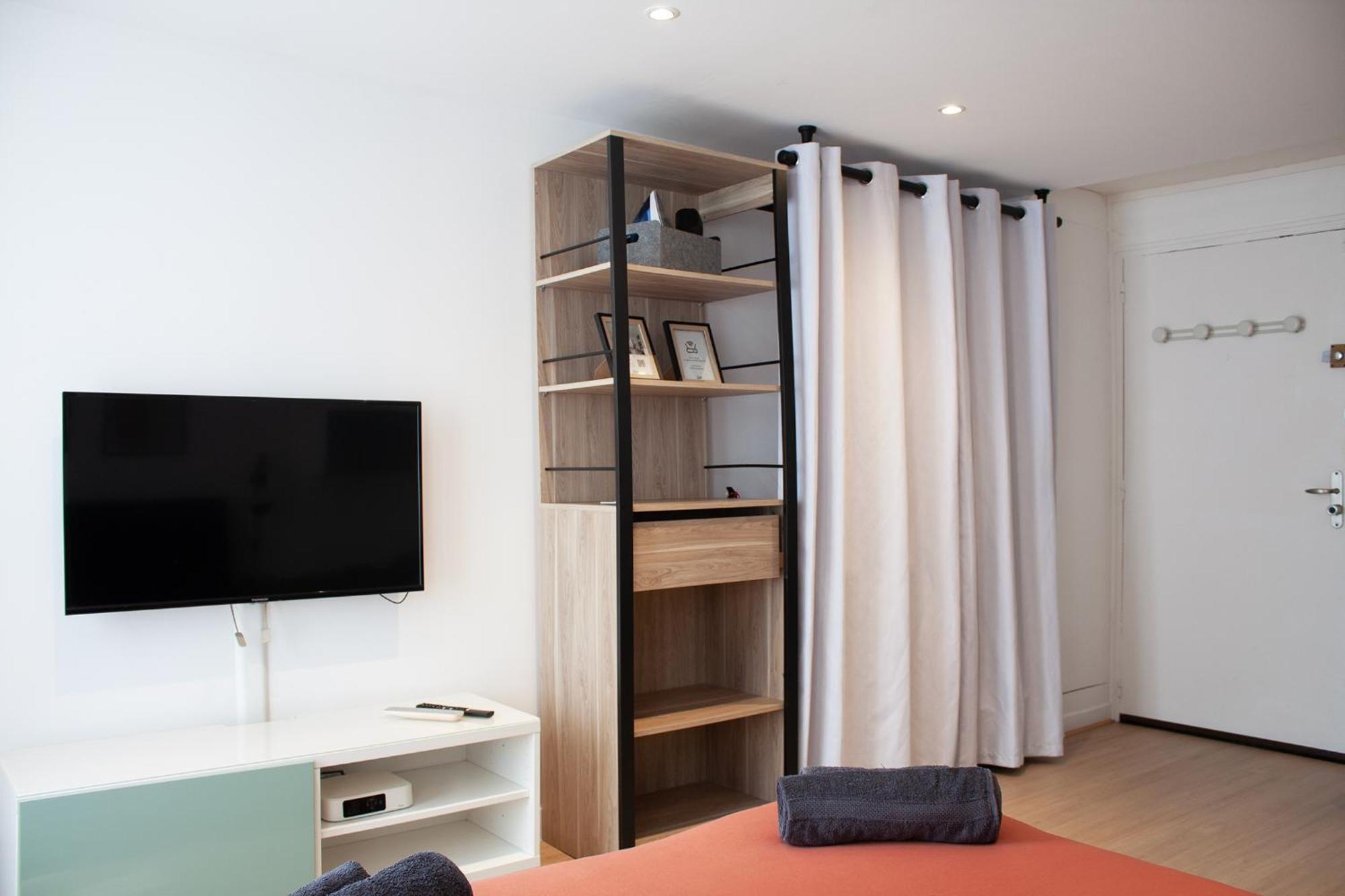 Ferienwohnung Studio Cosy En Plein Coeur Historique De Pontoise Exterior foto